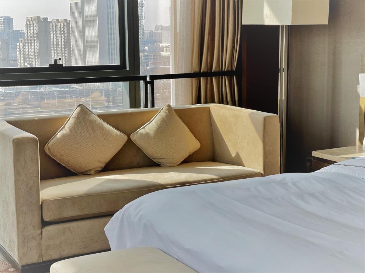 Hotel Melia Jinan Extérieur photo